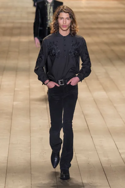 Look 33
